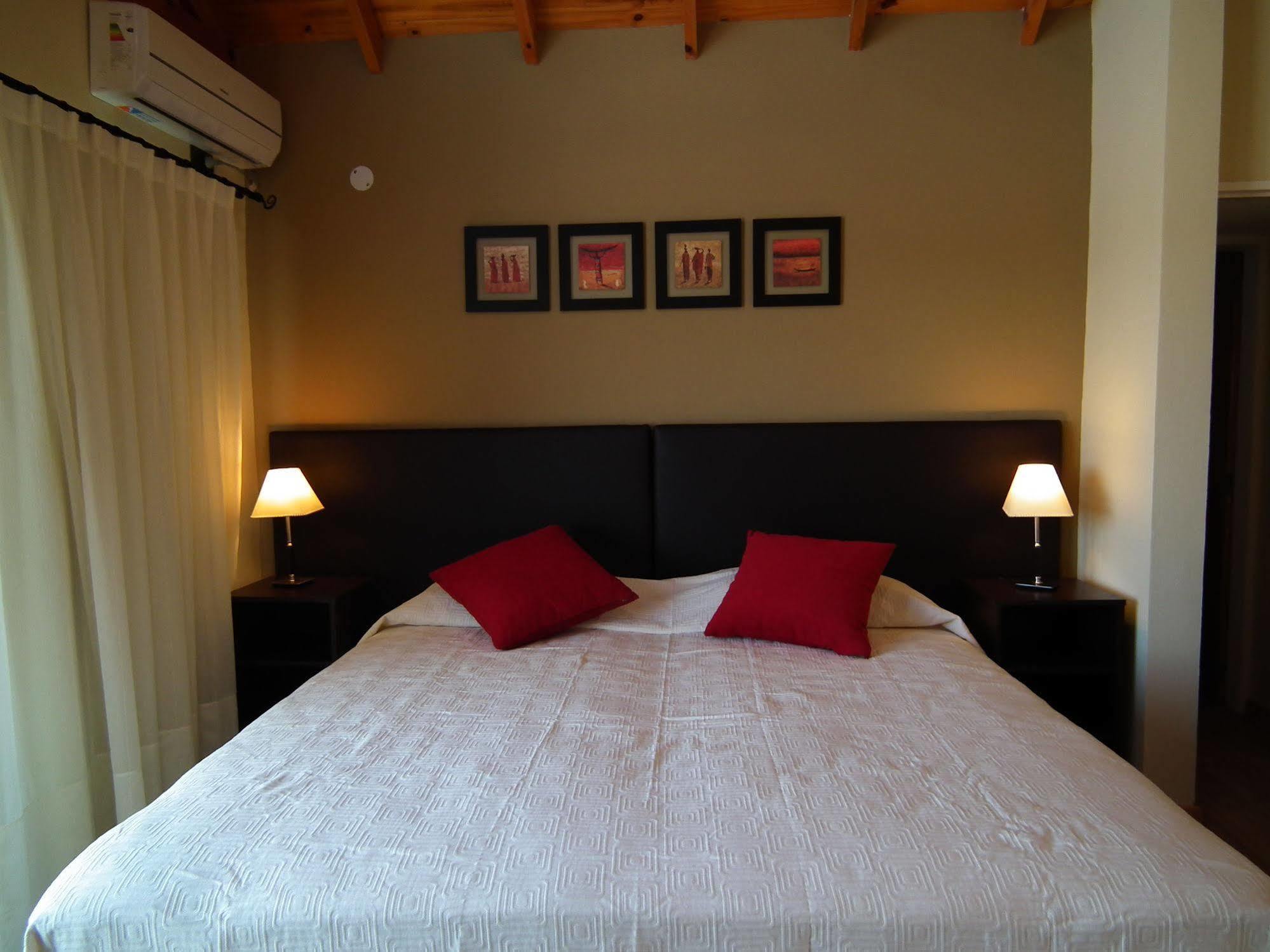 Posada Y Spa Las Golondrinas Sierra de la Ventana Exterior photo