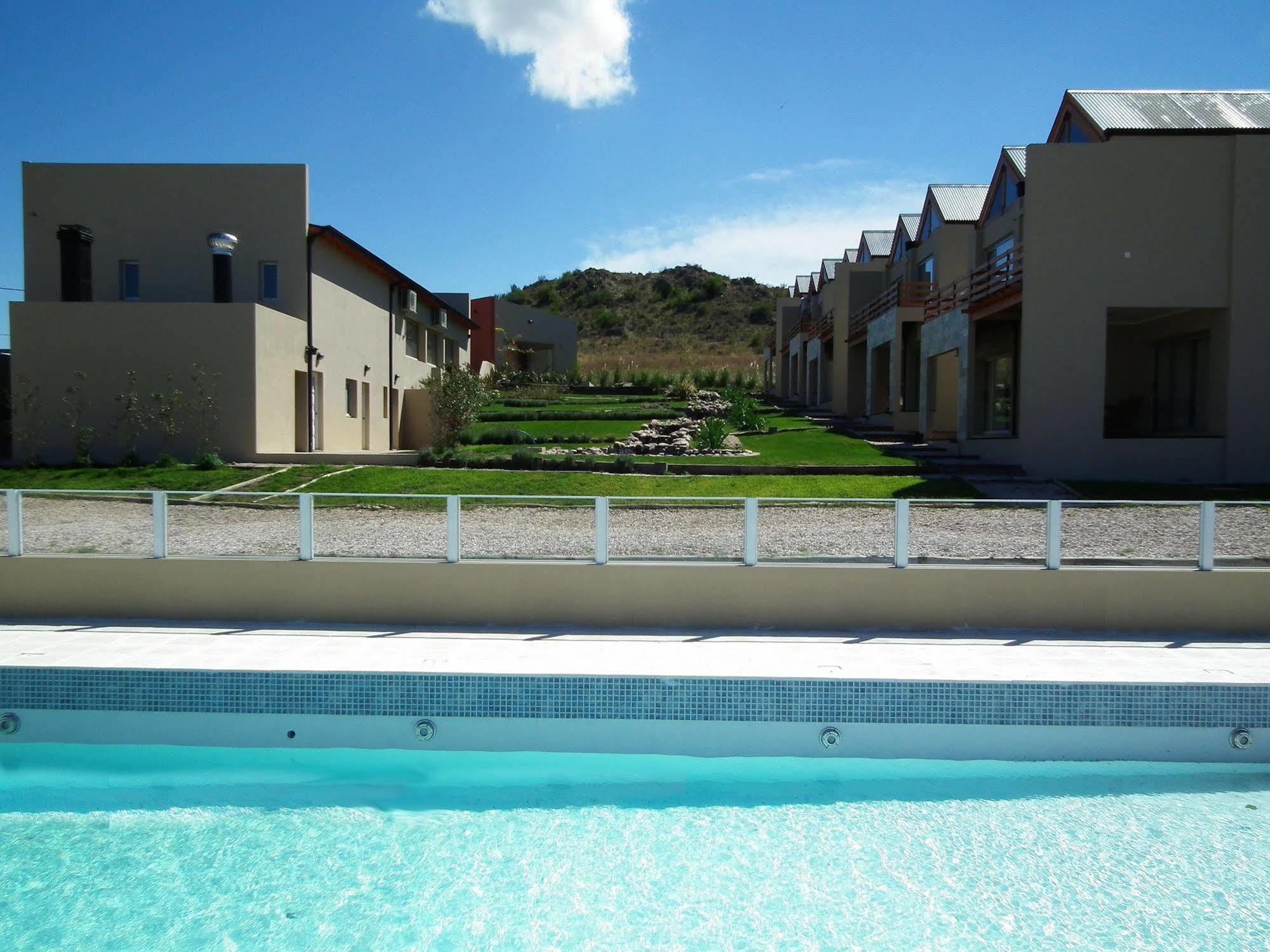 Posada Y Spa Las Golondrinas Sierra de la Ventana Exterior photo