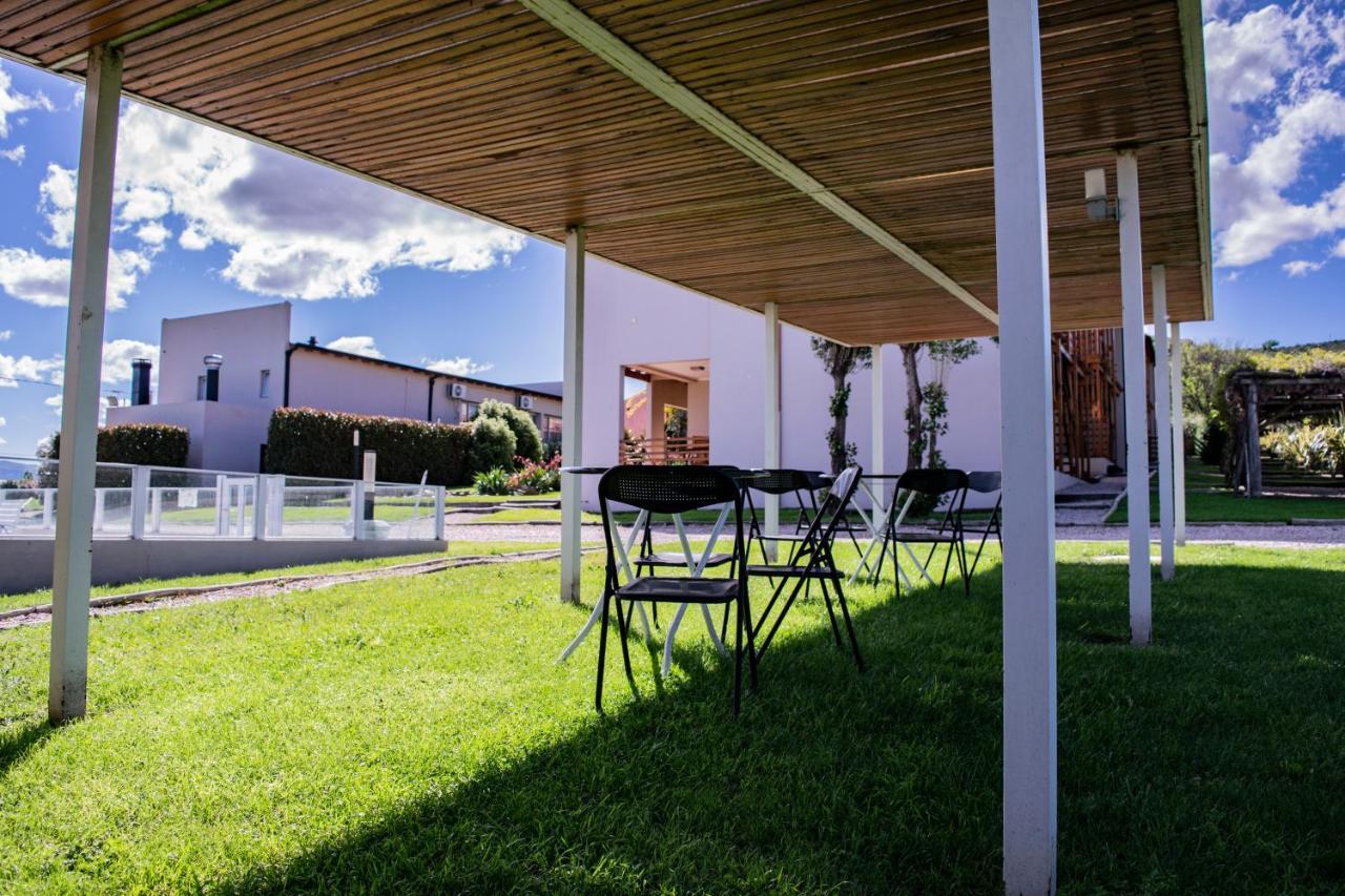 Posada Y Spa Las Golondrinas Sierra de la Ventana Exterior photo
