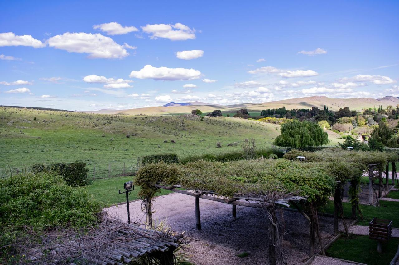 Posada Y Spa Las Golondrinas Sierra de la Ventana Exterior photo