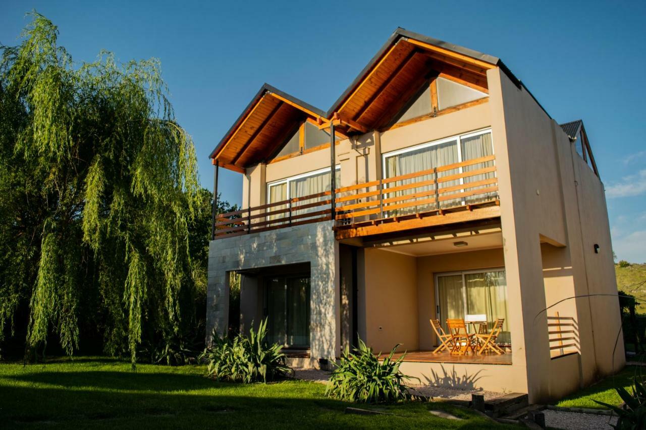 Posada Y Spa Las Golondrinas Sierra de la Ventana Exterior photo